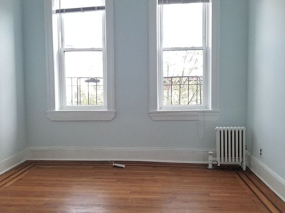 5th image of 2576 44th St APT 3F