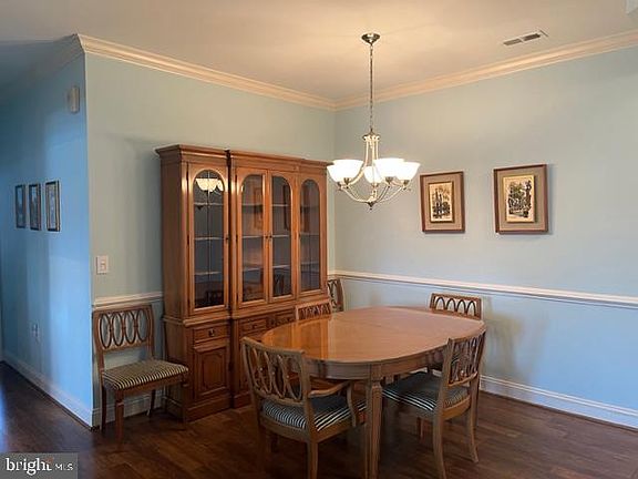 4th image of 1602 Martha Ct Unit 401