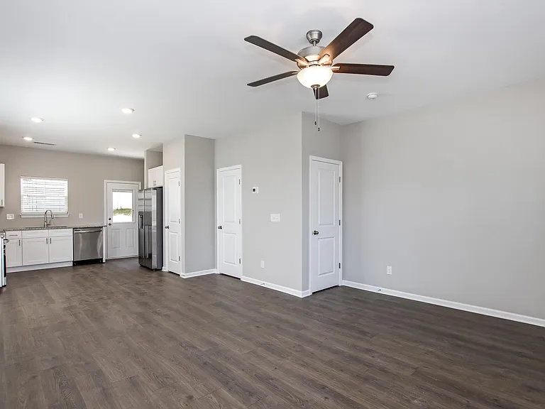 106 Kathryn Ct — Photo 6