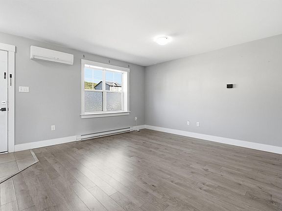 4th image of 76 Fescue Ct
