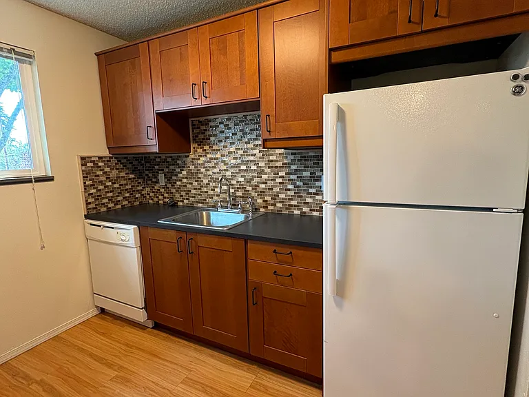 5910 SE 41st Ave #4.0 — Photo 3