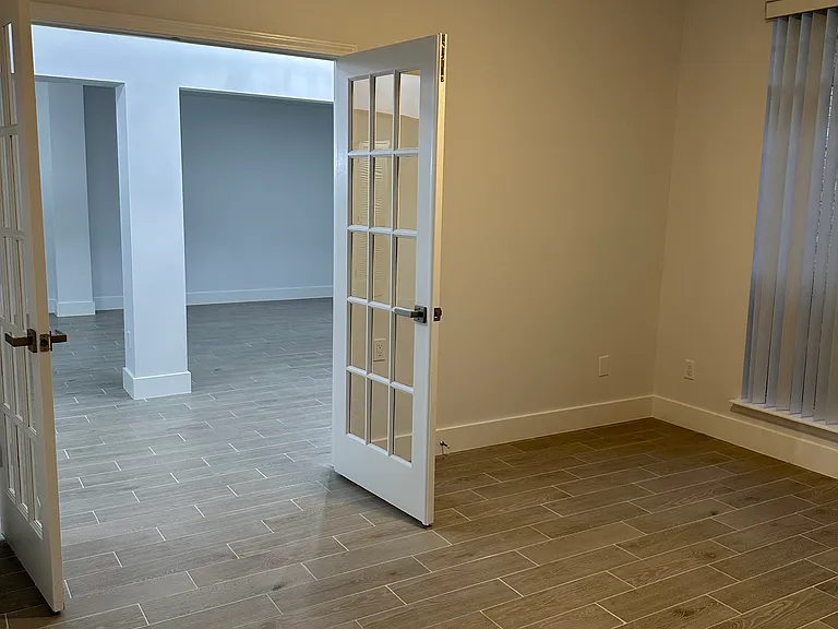 4837 Victoria Chase Ct — Photo 10