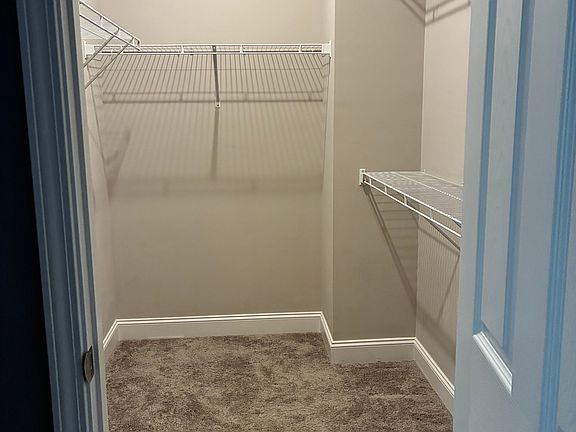 5th image of 102 Llewellyn Ln