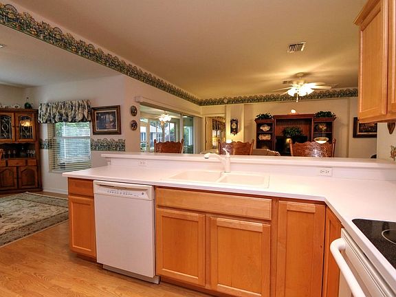 5th image of 8651 SE 133rd St