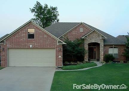 Cul-De-Sac Lot, Large Back Yard