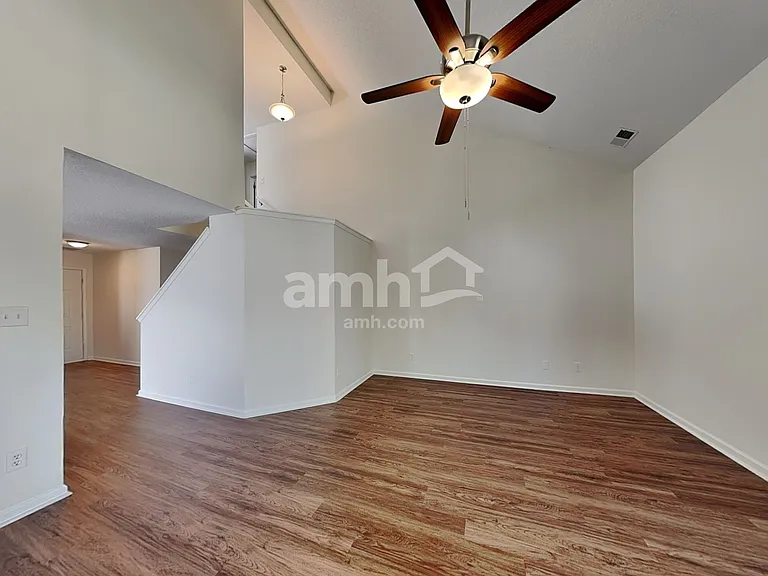 4415 Hounds Run Dr — Photo 8