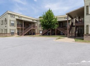 922 W 15th St APT 3, Fayetteville, AR 72701