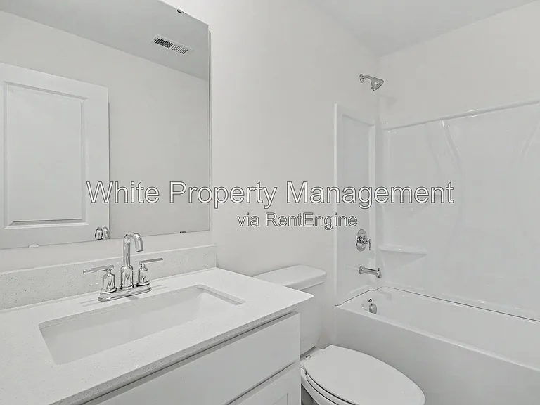 313 W 18th St — Photo 13