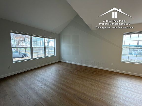 3rd image of 1011-1013 Greystone Ct