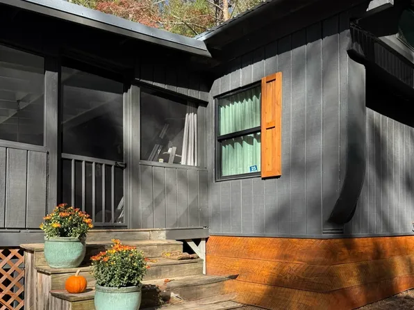 468 Charlottes Web Dr, Ellijay, GA 30540