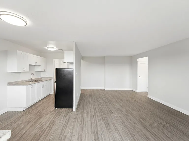 85 Willow Rd — Photo 12