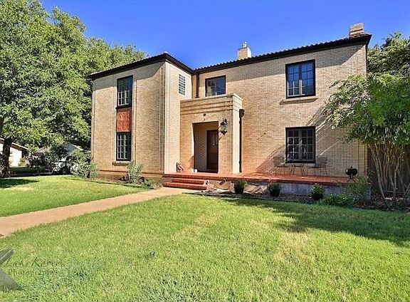4th image of 2142 Idlewild St