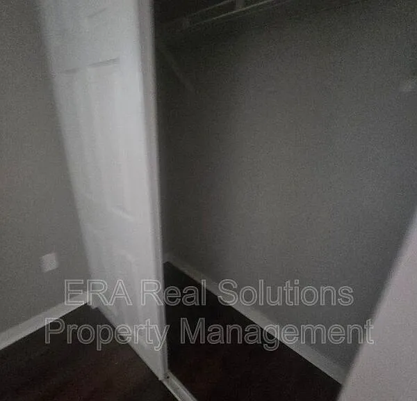 75 E Moler St #A — Photo 9