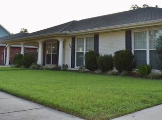 26 Carolyn Ct, Arabi, LA 70032