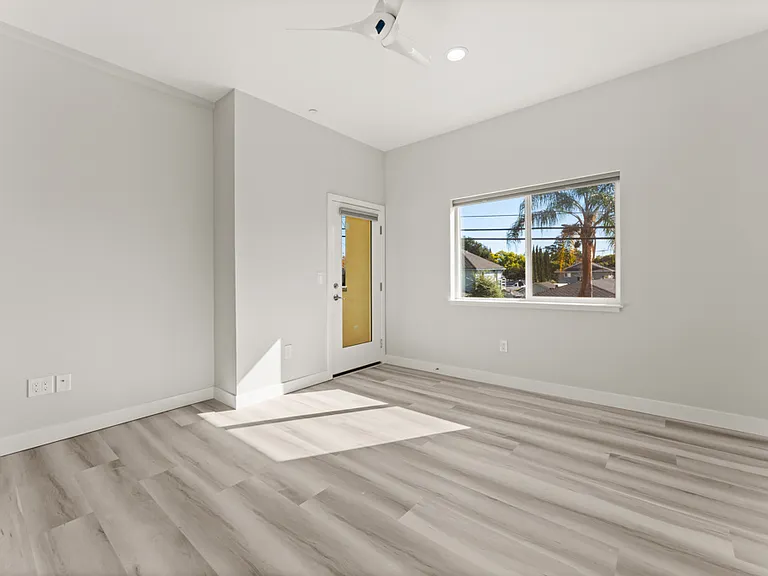 39 Lester Ave #1 — Photo 30
