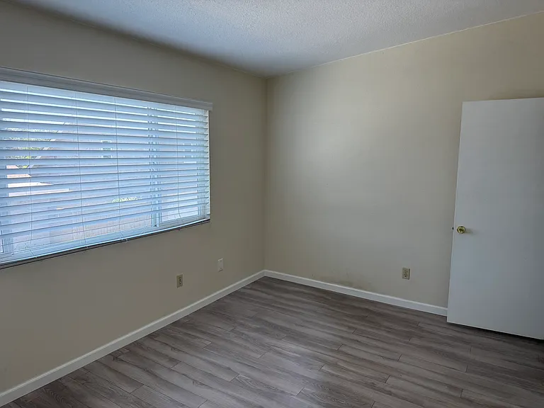 Large upstairs bedroom