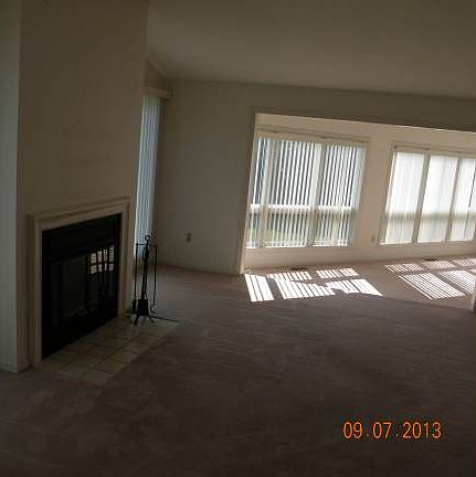 3rd image of 22 Walden Pond Dr