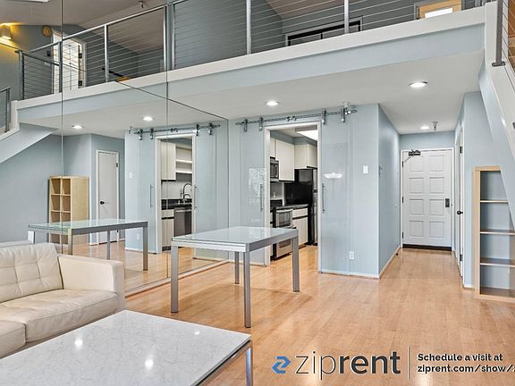 4th image of 724 Oak Grove Ave #10