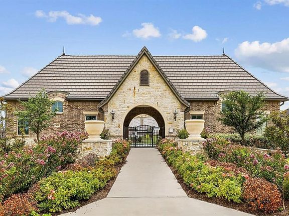 4th image of 16361 Weatherwood Dr #16361