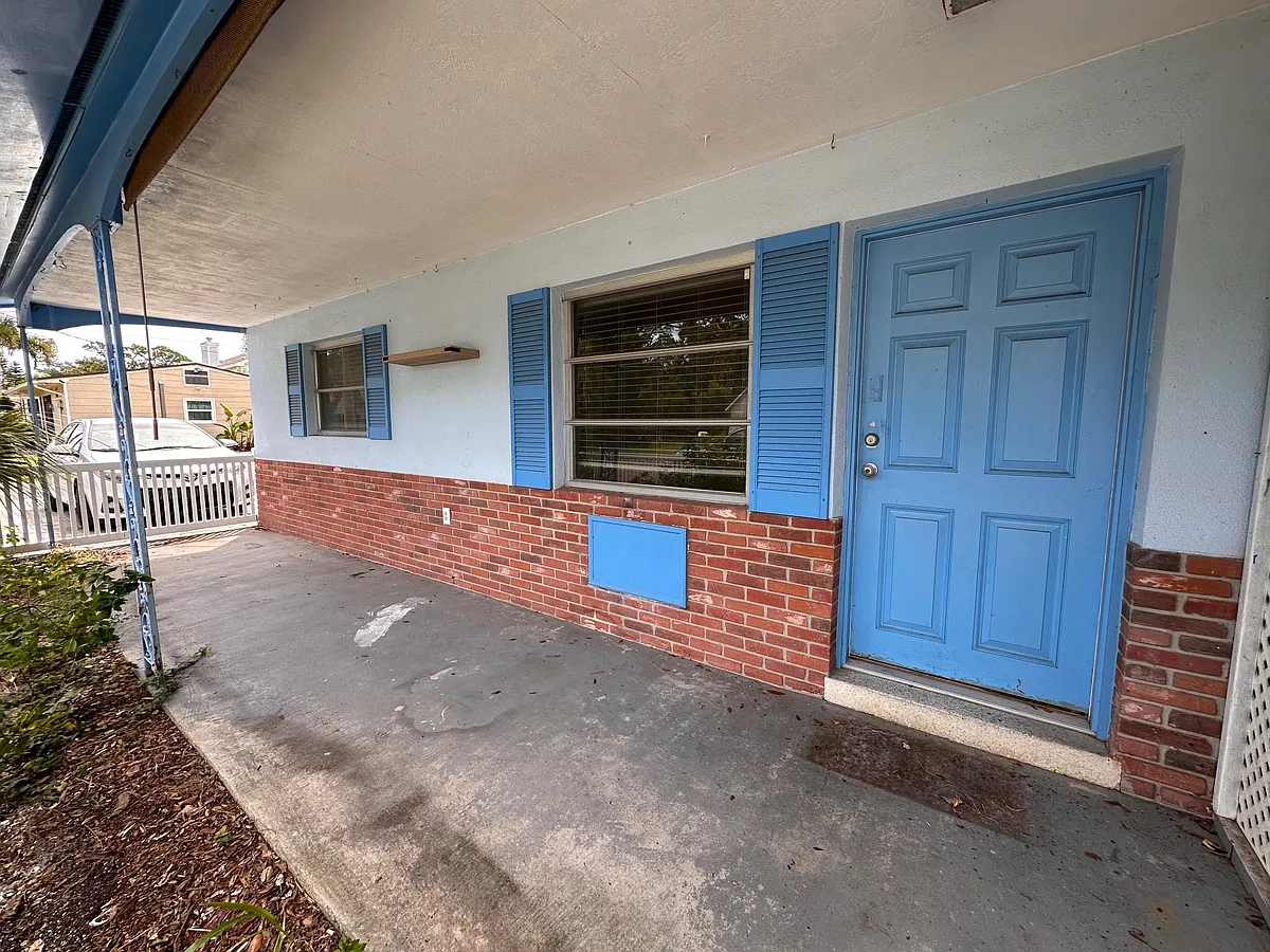 Front Entrance - Patio - Private Yard - 5320 29th Ave S #B