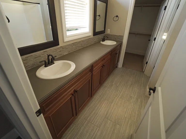 9706 SE Hillcrest Rd — Photo 43