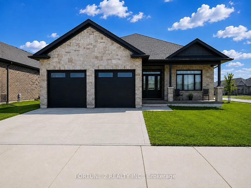 1090 Kincaid St W