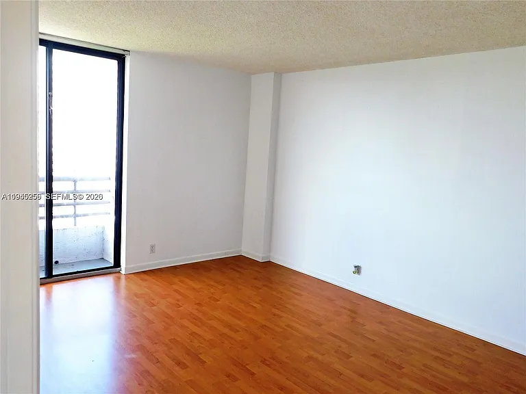 3300 NE 191st St #1002 — Photo 11