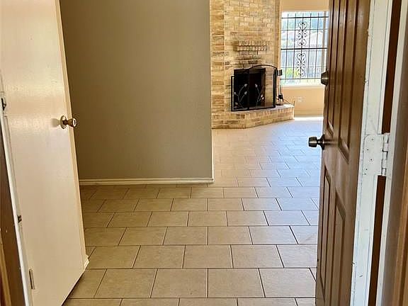 3rd image of 11627 Cliveden Dr