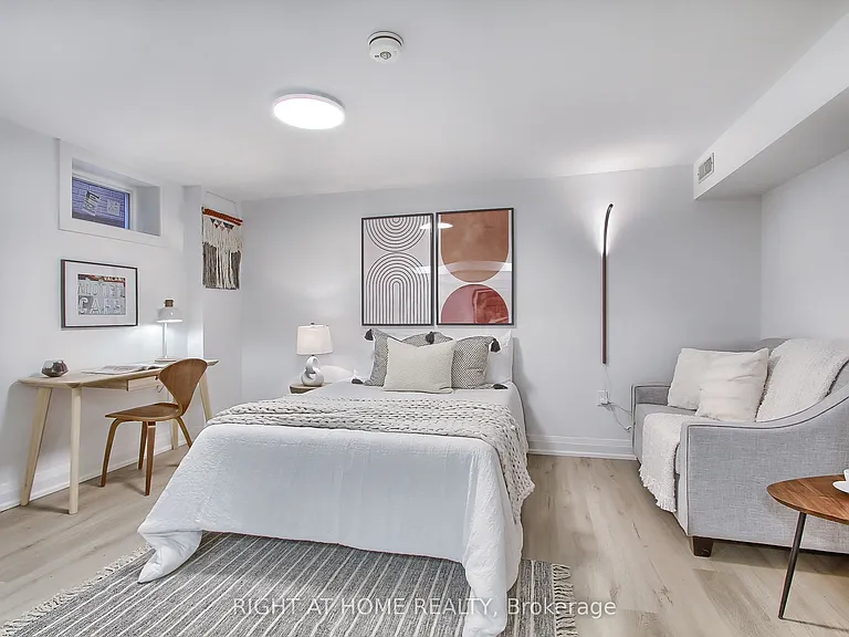 1201 Dovercourt Rd #4 — Photo 10