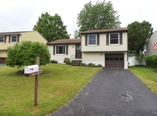 3863 Pintail Path, Liverpool, NY 13090