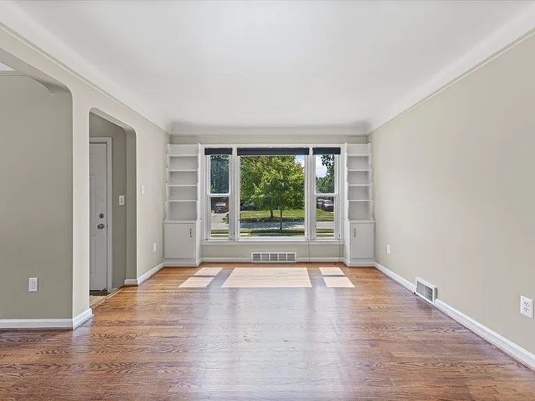 13710 Balfour St — Photo 2