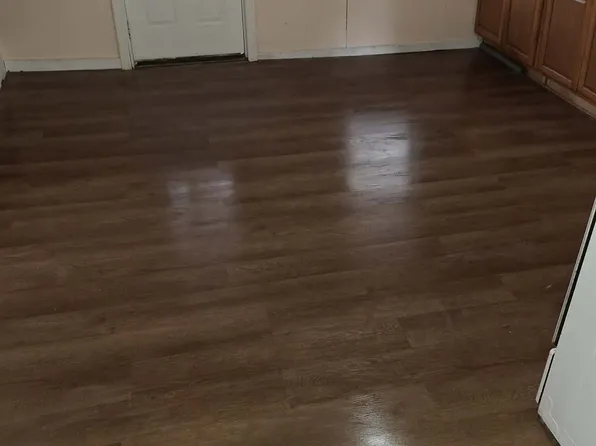 1009 E 1st St, Mannington, WV 26582