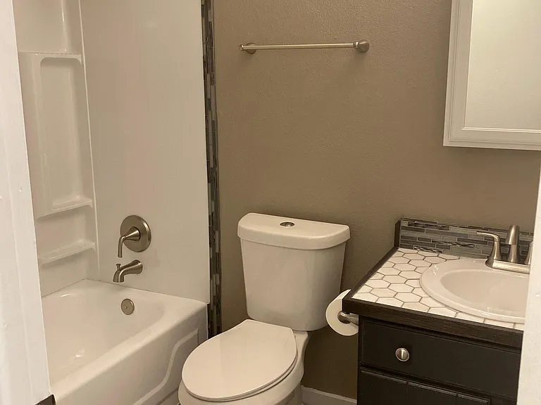 426 Main St #2 — Photo 10
