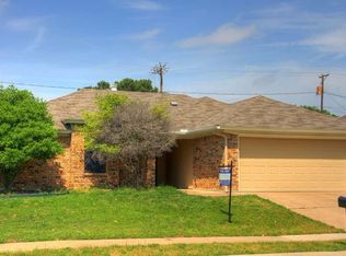 6773 Ridgetop Rd, North Richland Hills, TX 76182