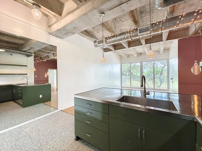 3614 Montrose Blvd #203 — Photo 7