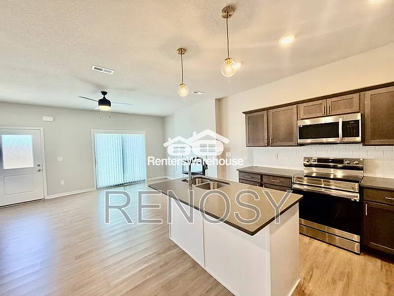 3620 NE Marissa Ln — Photo 6