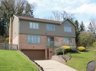 250 Black Oak Dr, Pittsburgh, PA 15220