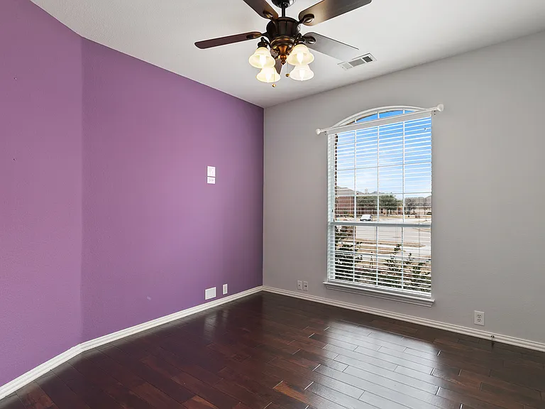 5128 Oceana Dr — Photo 9