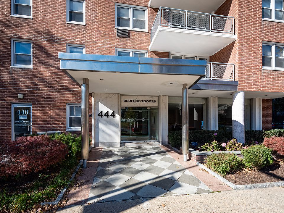 1st image of 444 Bedford St APT 5G