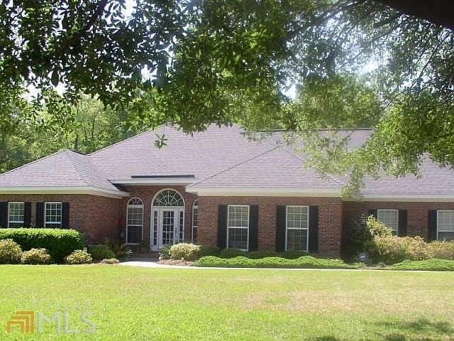 1st image of 2204 Treetop Cir