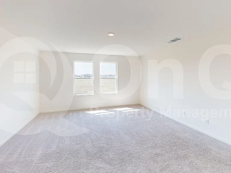 311 Pennsylvania Ave — Photo 12