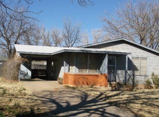 908 E 14th St, Colorado City, TX 79512
