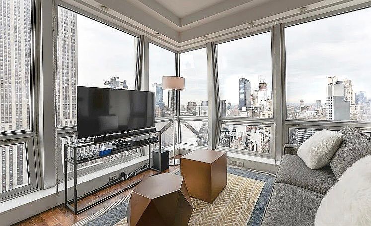 1st image of 400 5th Ave APT 37H