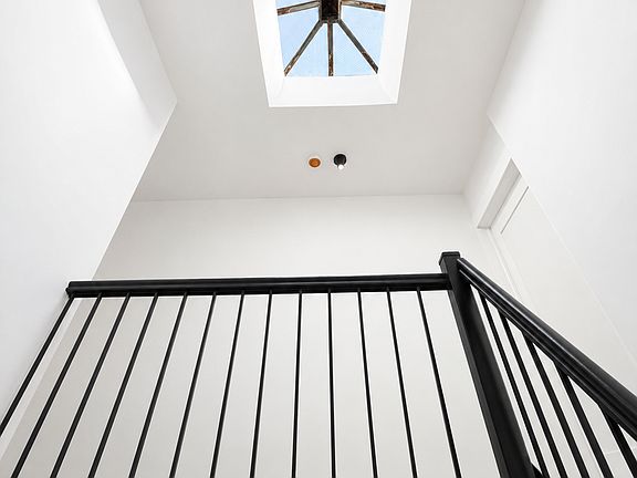 5th image of 20 Strong Pl #Penthouse