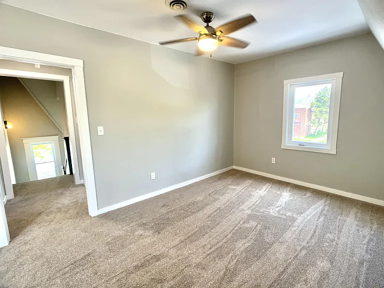 930 S Broadway Ave #4 — Photo 6