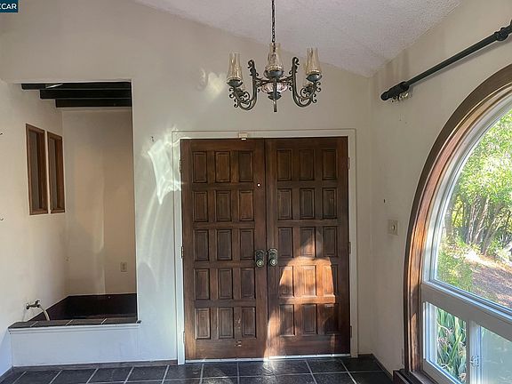 5th image of 337 Livorna Heights Rd