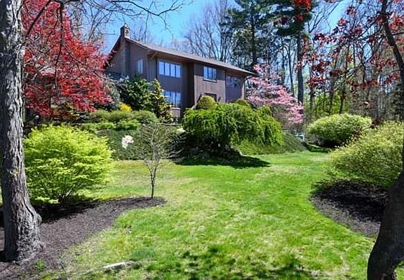 2nd image of 104 Bonny Ln