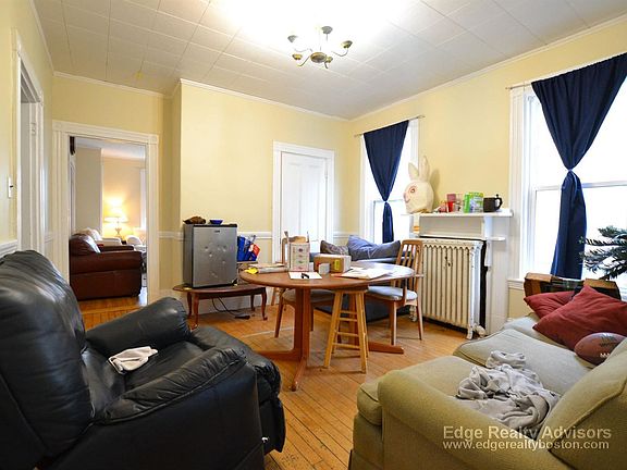 internal_unit_photo_0.375