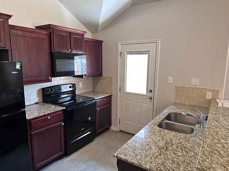 1239 Liberation Ln #B — Photo 8