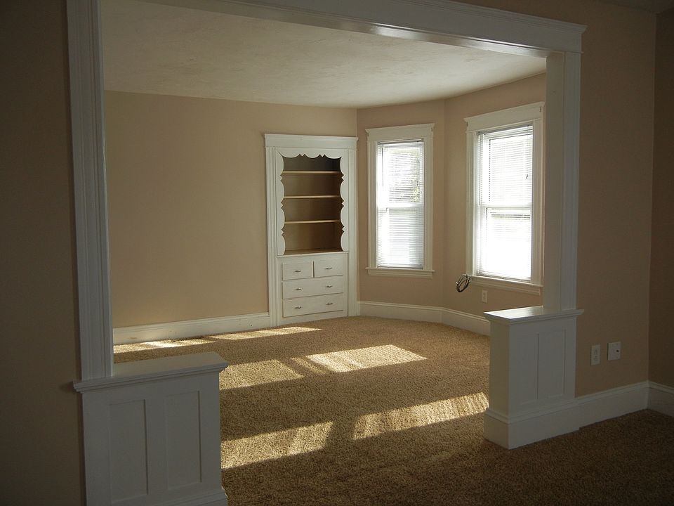 Living/Dining Area